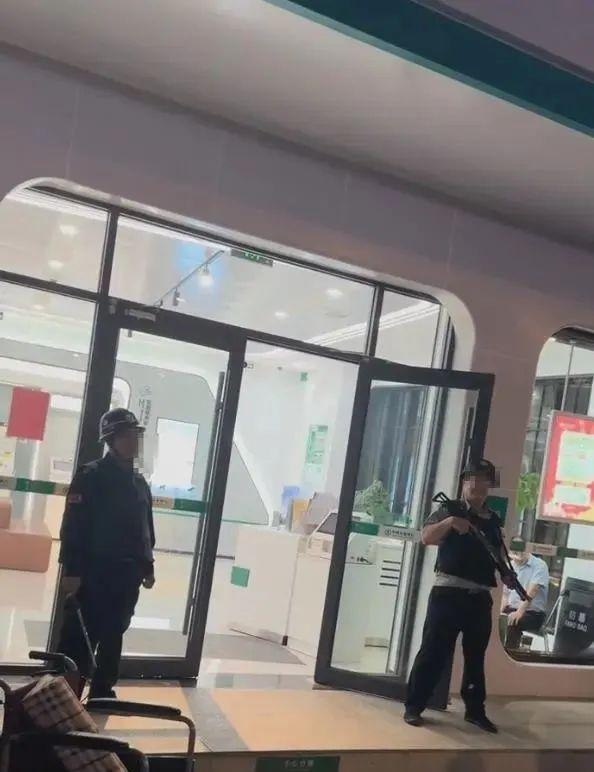 患病老人被要求本人到场取钱时死亡，农行株洲支行最新回应：向逝者致以沉痛哀悼  第3张