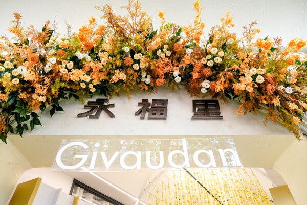 国货香水大战白热化：仿香	、比价、下沉  第5张